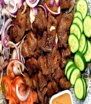  Suya: Ein Gaumenschmaus aus geräuchertem Fleisch mit würziger Peppernote!